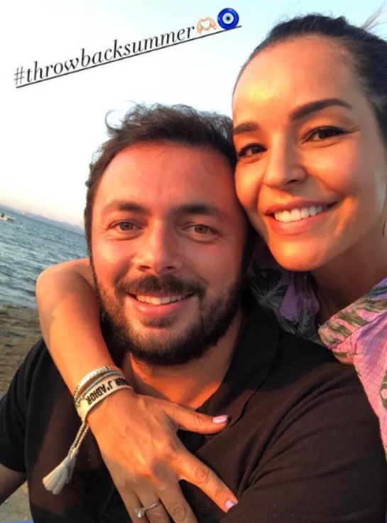 Bengü'den aşk pozu...